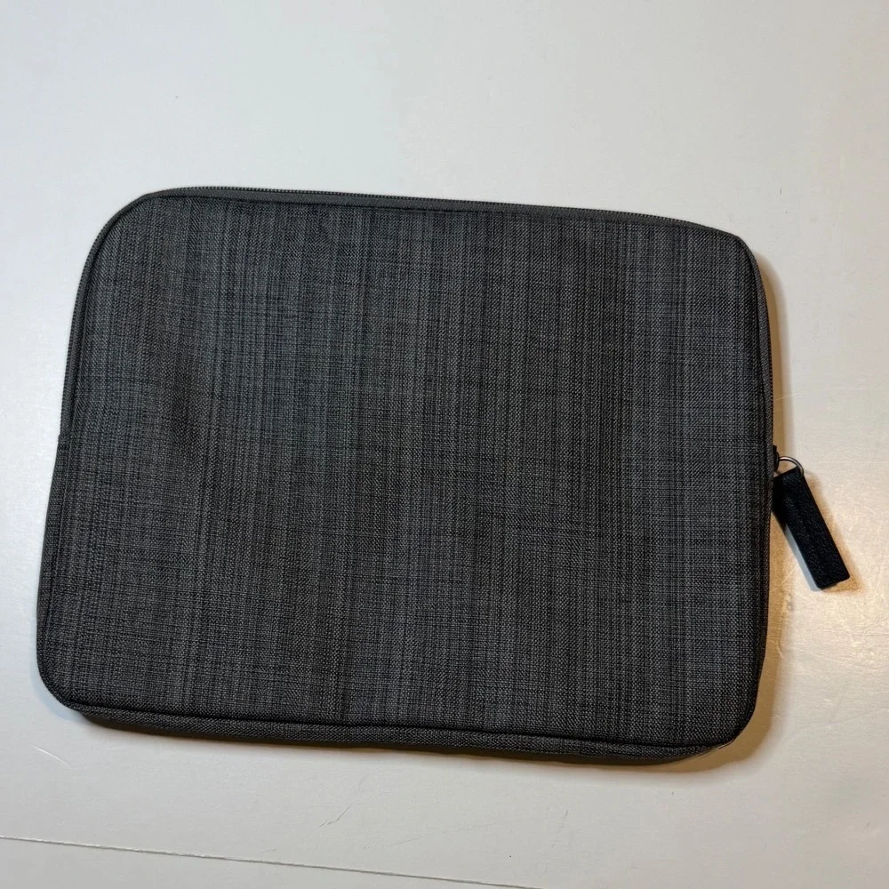 John Varvatos Grey Heathered Laptop Sleeve Case Zip Closure Mens Professional